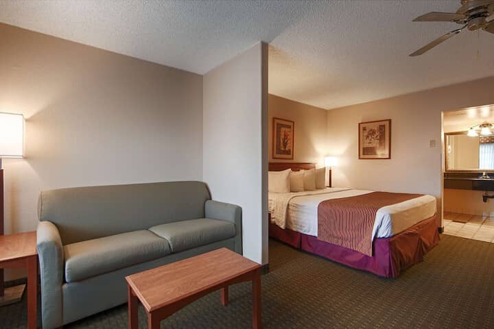 Room 9 of 19