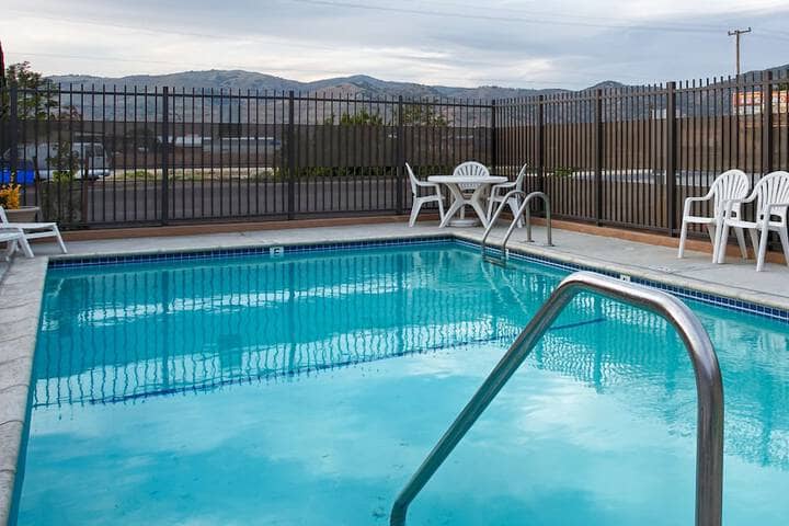 Pool 15 of 19