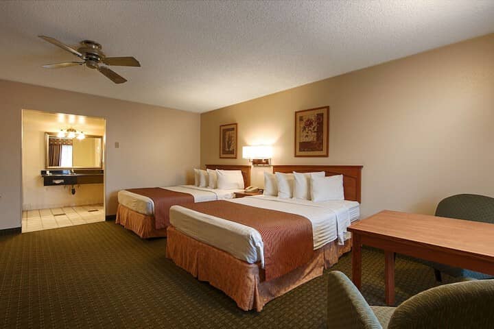 Room 6 of 19